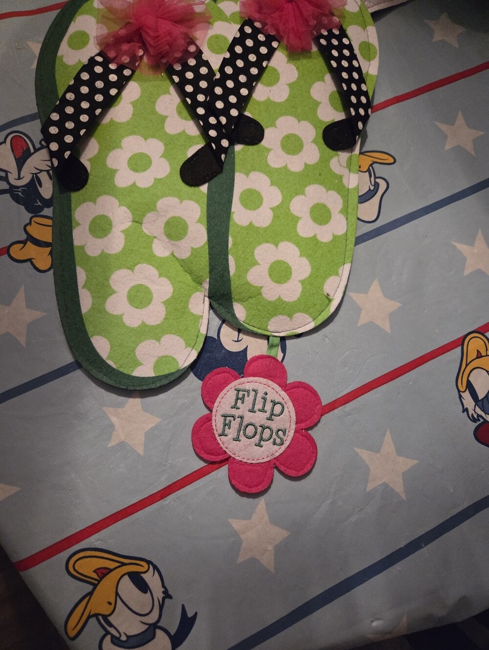 Evergreen Felt Green Floral Flip Flops with Black Polka Dot Straps Door Hang